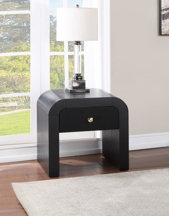 16818-2.jpg Artisto Ash Veneer End / Side Table - Image 3