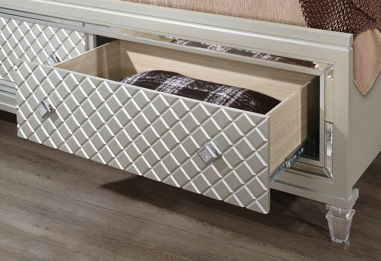 Paris-FB-Close-Up-4.jpg PARIS CHAMPAGNE KING BED GROUP WITH LED - Image 3