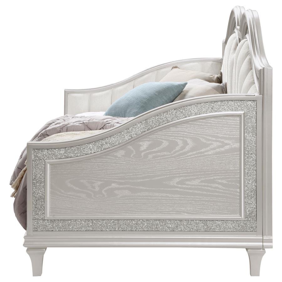 evangeline upholstered twin daybed silver oak evangeline upholstered twin daybed silver oak